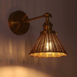 Traditional 1-Light Golden Wall Light